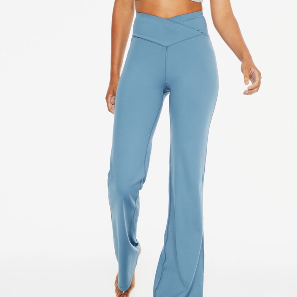 crossover fit flare leggings highrise